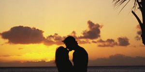 Paar am Strand, Paartherapie im Tantra